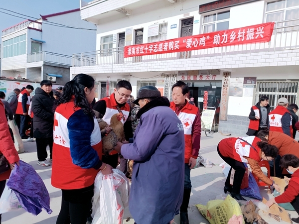 三员“淮小红”同获三季度市学雷锋志愿服务典型3