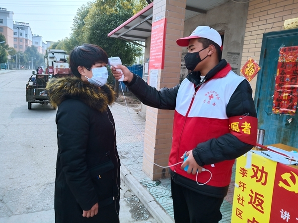 三员“淮小红”同获三季度市学雷锋志愿服务典型4