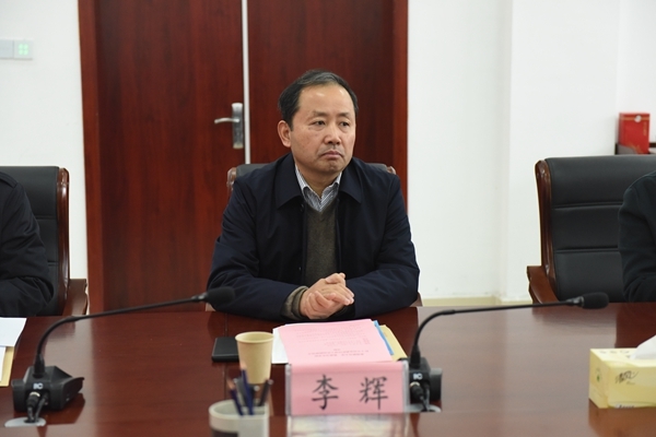 市领导为首批学校红十字应急救护培训工作站授牌3