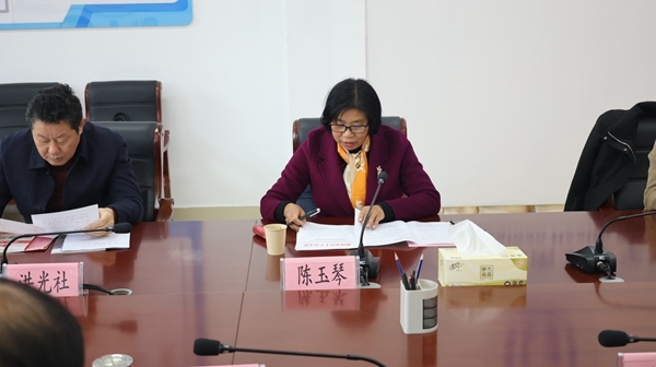 市领导为首批学校红十字应急救护培训工作站授牌10