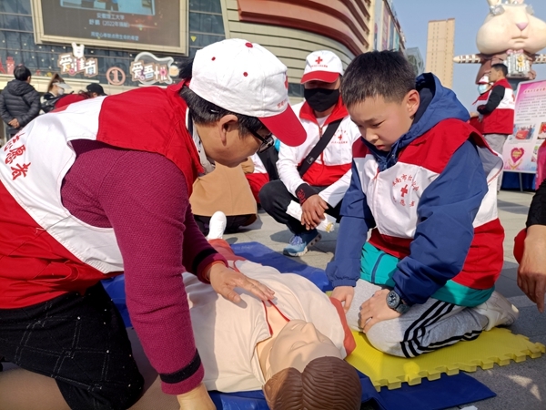 “淮小红”全市学雷锋纪念日活动显身手13
