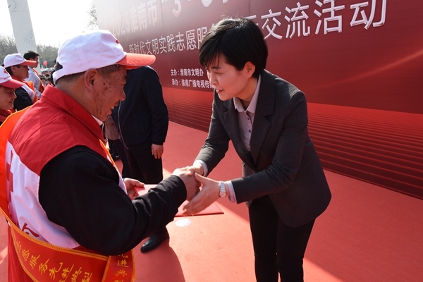 “淮小红”全市学雷锋纪念日活动显身手16