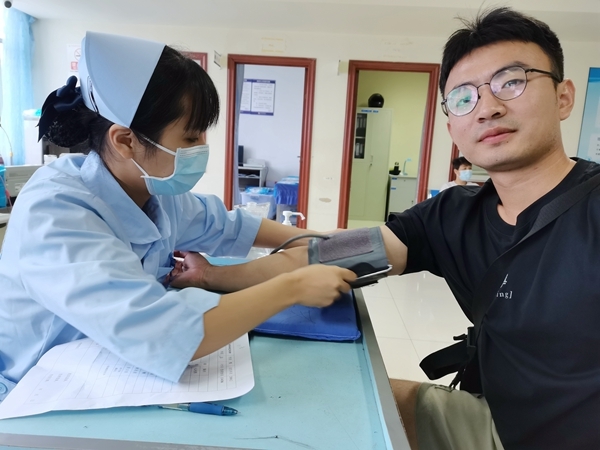 刘春,“暖心大哥”再出手25