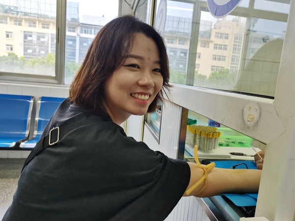 胡敏君,阳光女孩侠肝义胆捐“髓”救命5