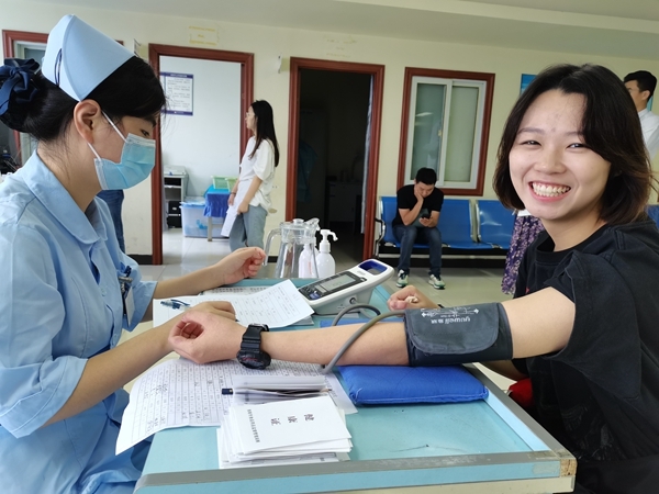 胡敏君,阳光女孩侠肝义胆捐“髓”救命7