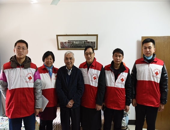 淮南市红十字会慰问遗体捐献志愿者及困难捐献者家属7