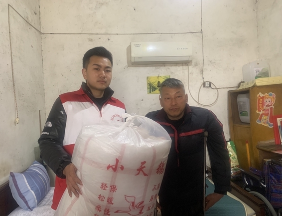 淮南市红十字会见习大学生因爱而动1