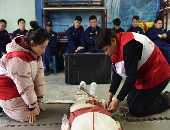 淮南市红十字会为危化救援队进行救护员培训8