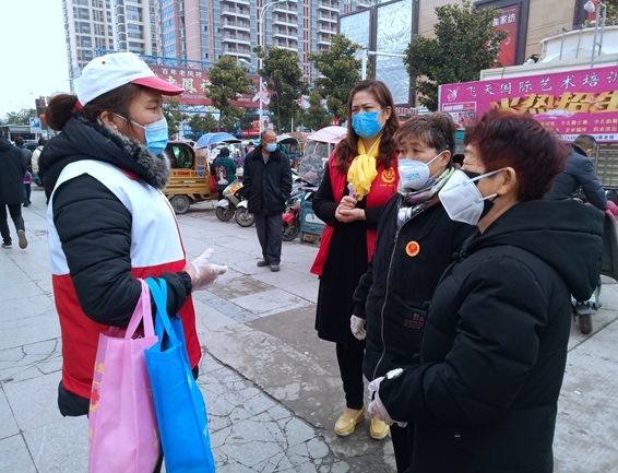 淮南市红十字志愿者李文菊再获全国先进11