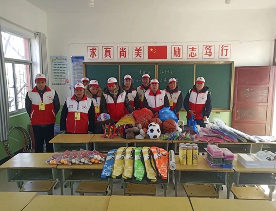 淮南市红十字志愿者李文菊再获全国先进4