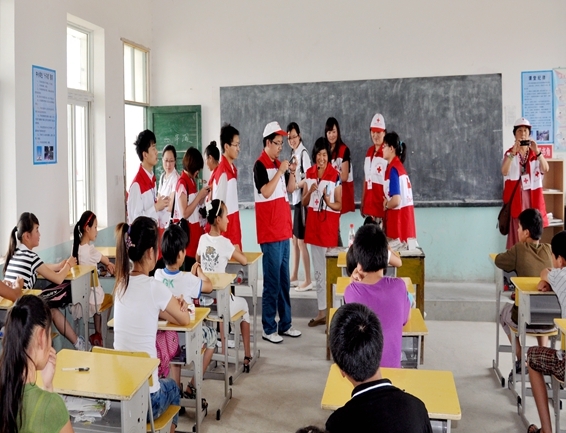 90后小伙14年默默坚守爱的约定18