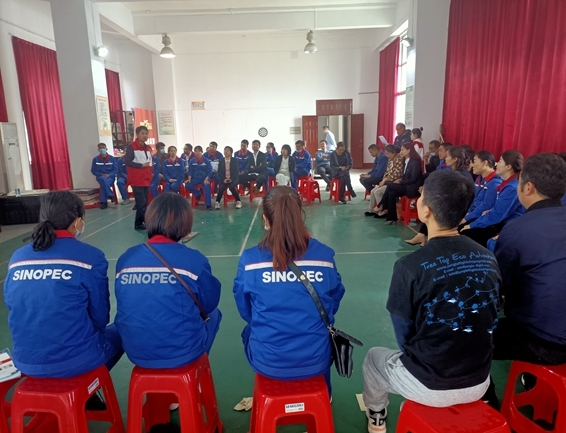 淮南市红十字会为石化职工进行应急救护培训14