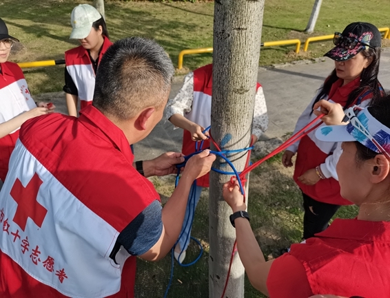 淮南市红十字会救援队用行动纪念“5.8”“5.12”4