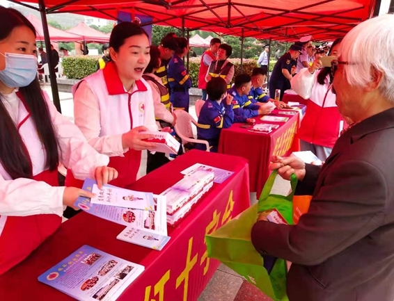 淮南市县区红十字会同步参加“5.12”主题宣传活动11