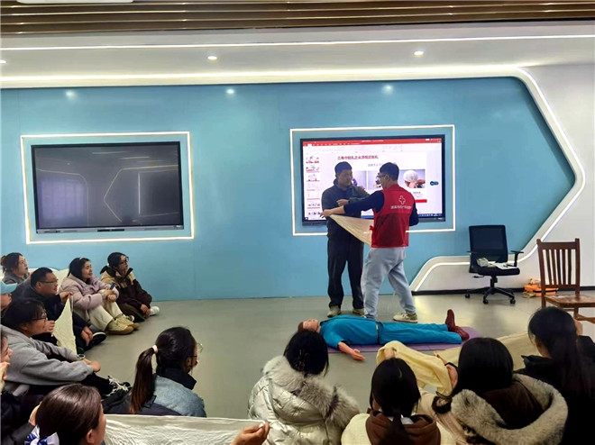 b06641f33fb1883fb057662c3e8d6f44