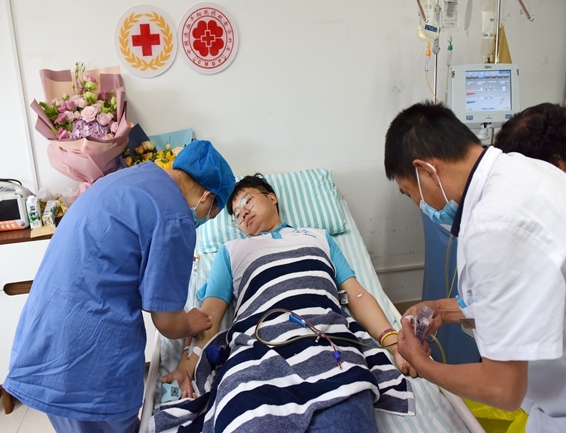 23岁小伙用爱抒写青春华彩4