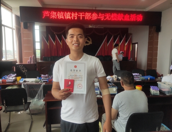 一天三场，潘集区红十字志愿服务队东奔西忙5