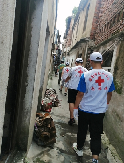 洪灾无情志愿者有爱12