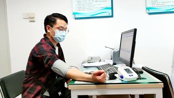 24岁小伙跨越4省为了2岁患儿再造生命奇迹自己没有遗憾1