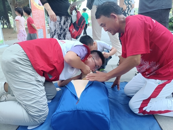 人人学急救 人人可当急救英雄13