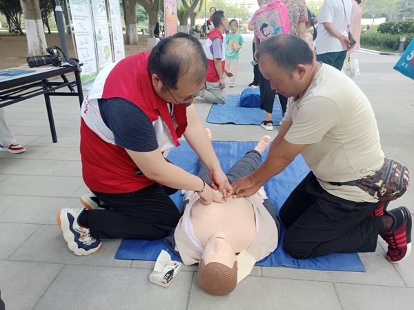 人人学急救 人人可当急救英雄15