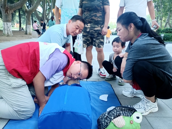 人人学急救 人人可当急救英雄19