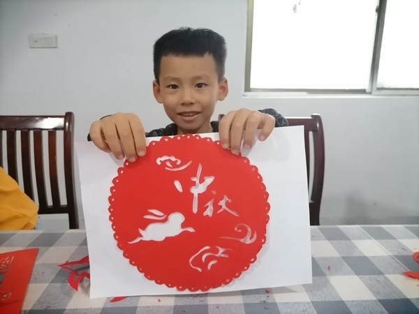 小剪刀剪出美好祝福和心愿2