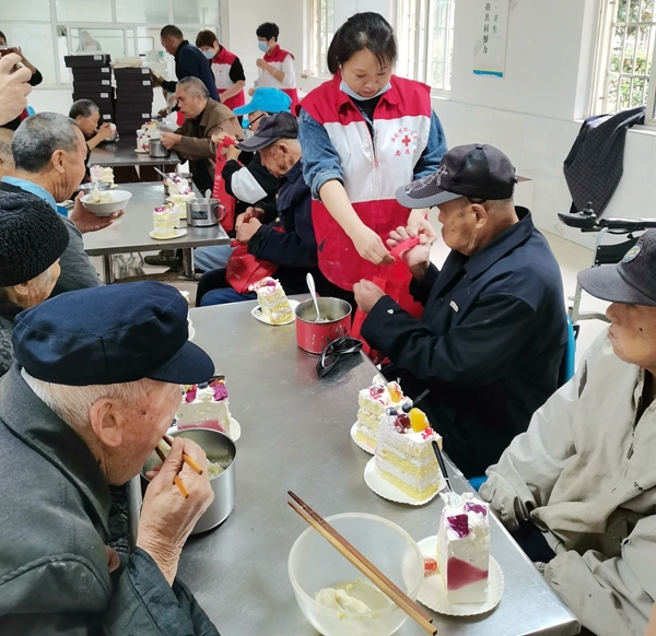 麻风病康复休养老人，我们陪您过重阳9