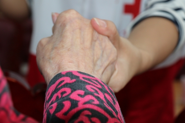 淮南广电“帮忙”志愿者帮到孤寡老人心坎上5