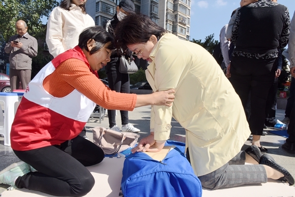 国际减灾日，淮南市红十字会教你学救护5