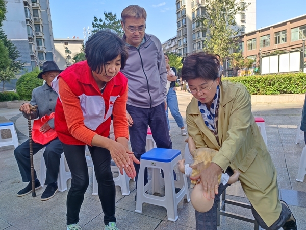 国际减灾日，淮南市红十字会教你学救护8