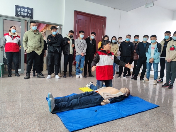 淮南市2020年度新录用公务员接受应急救护培训24