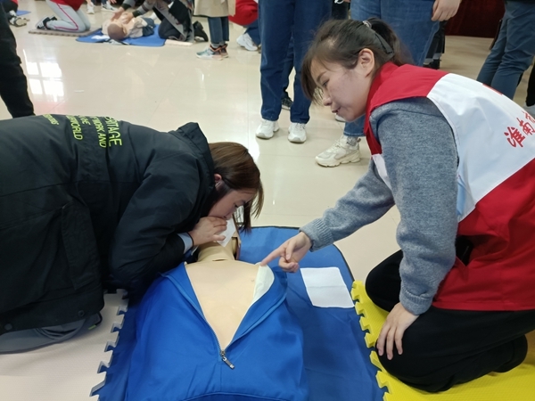 淮南市2020年度新录用公务员接受应急救护培训25