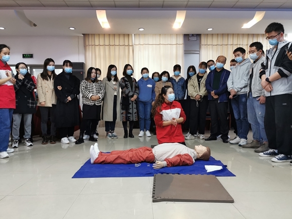 淮南市2020年度新录用公务员接受应急救护培训31