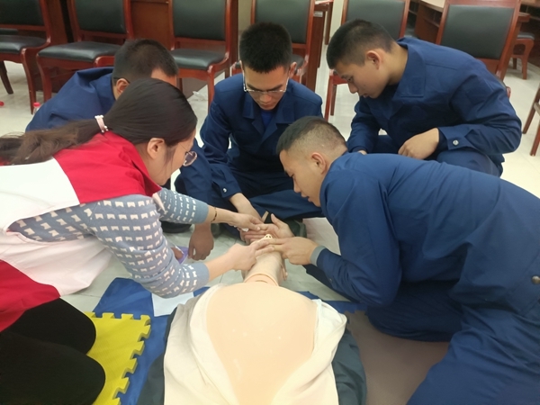 淮南市红十字会为消防新员培训应急救护25