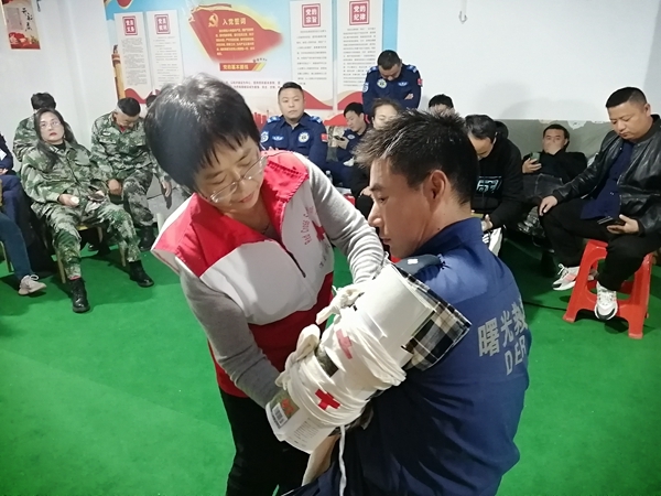 淮南市红十字会为曙光救援队进行应急救护培训5