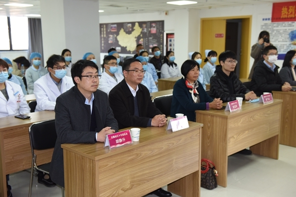 省红基会来淮进行项目签约和爱国主义教育2