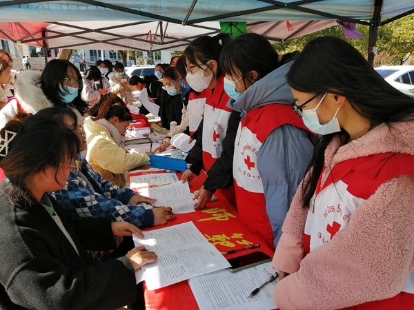 淮南市红十字会持续开展献血采样36